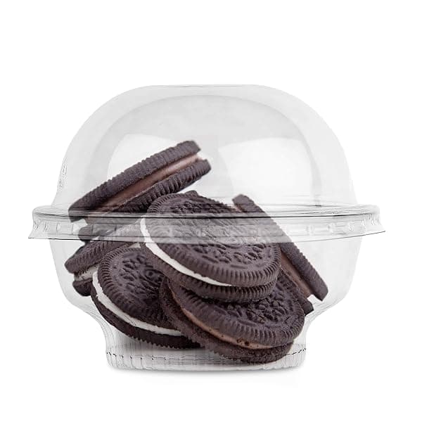 Clear plastic cups for layered chocolate dirt cup desserts